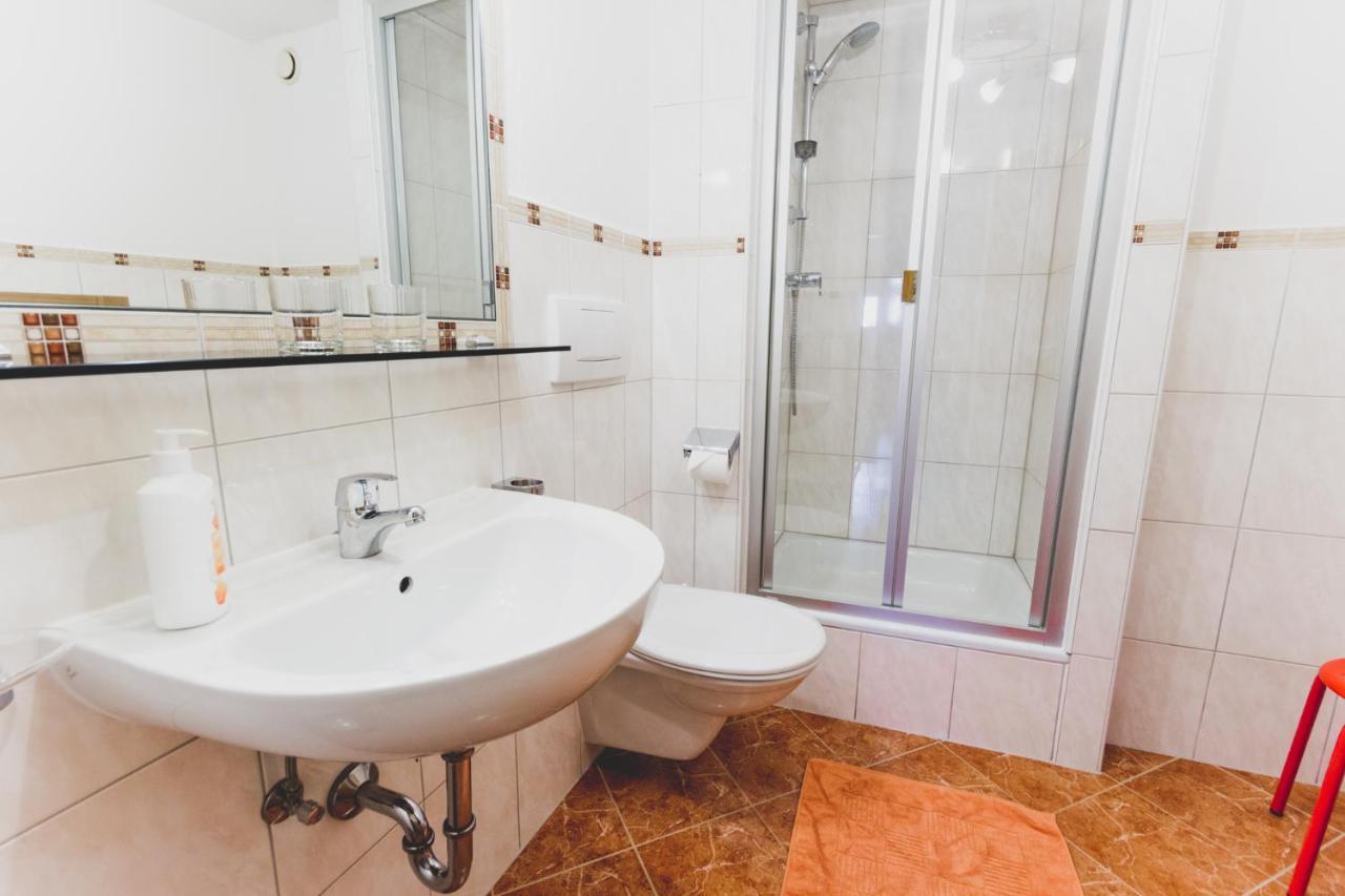 Haus Kathrein Apartment Пруц Екстериор снимка