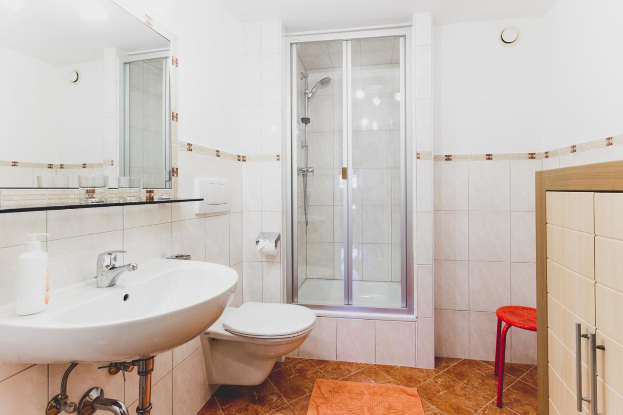 Haus Kathrein Apartment Пруц Екстериор снимка
