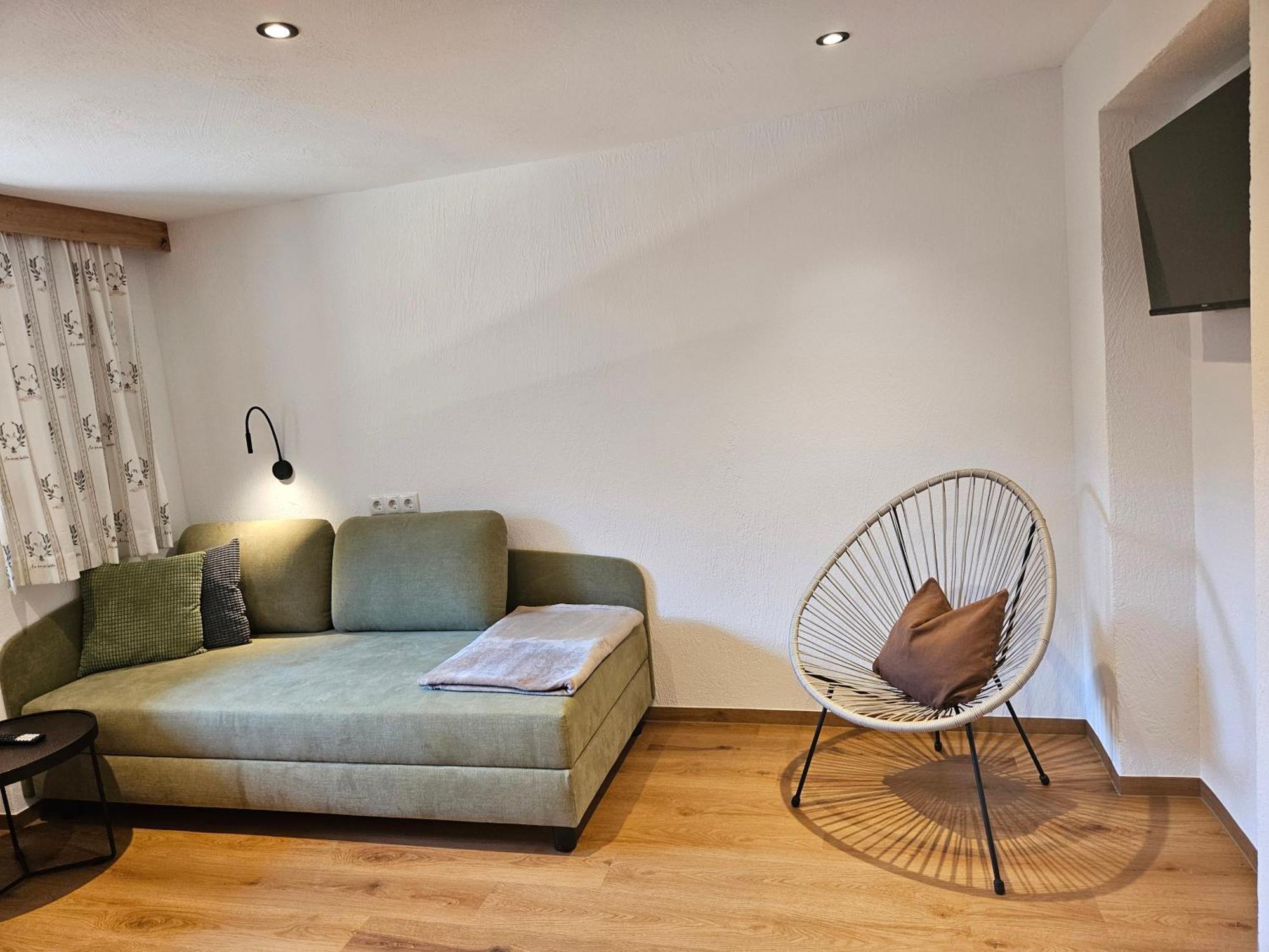 Haus Kathrein Apartment Пруц Екстериор снимка